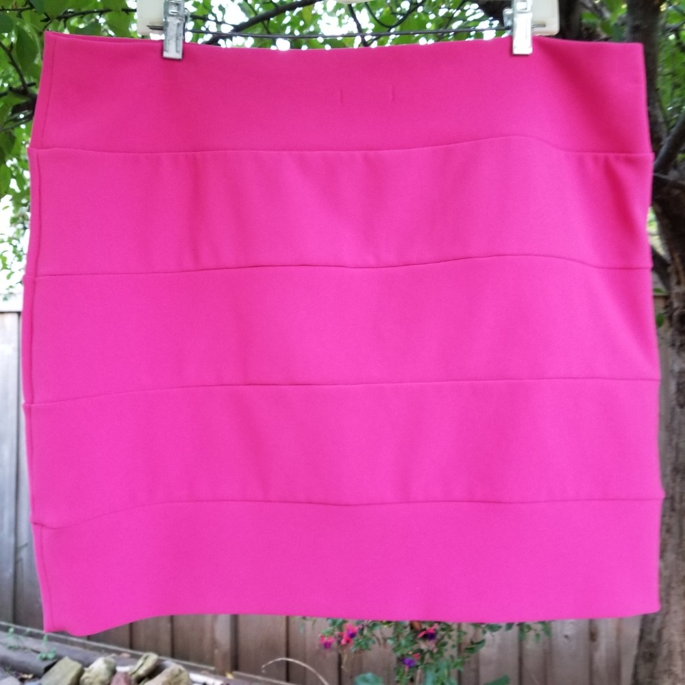 Bright Pink BONGO Stretch Mini Skirt Sz 3X